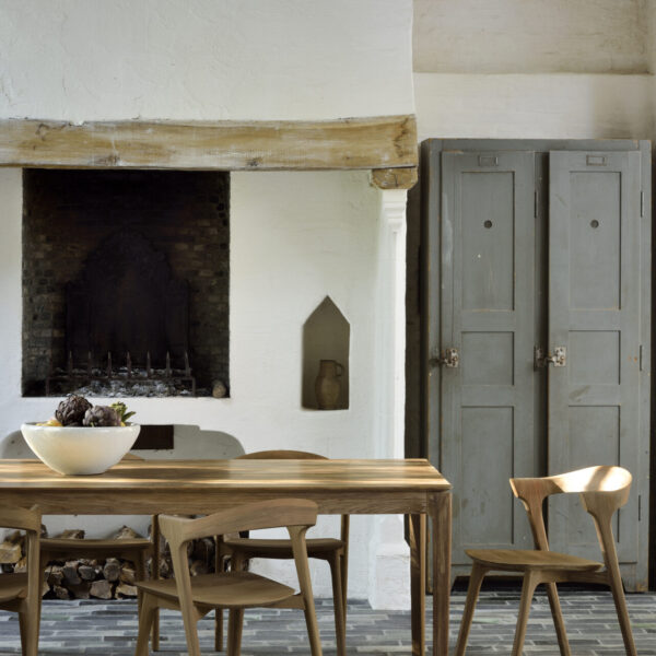 Bok extendable dining table