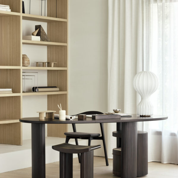 Boomerang drawer unit
