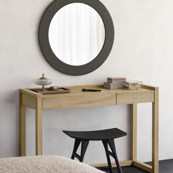 Frame desk