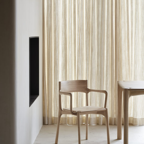 PI dining chair
