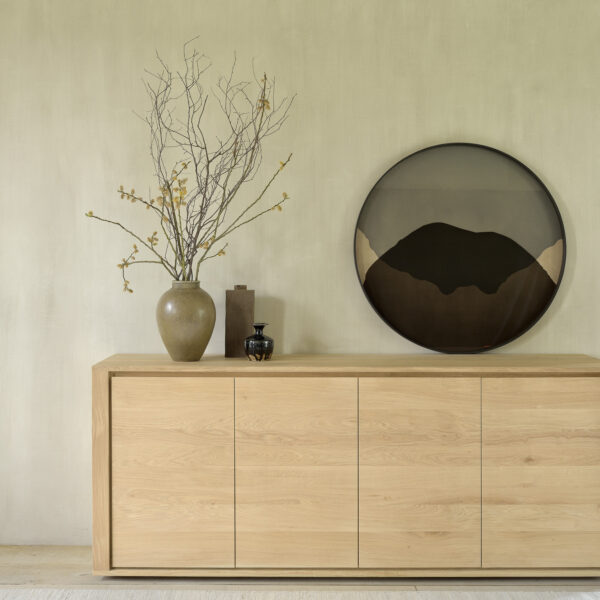 Shadow sideboard